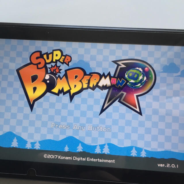 Nintendo Switch(ニンテンドースイッチ)のスーパーボンバーマンR Switch - Super Bomberman R エンタメ/ホビーのゲームソフト/ゲーム機本体(家庭用ゲームソフト)の商品写真