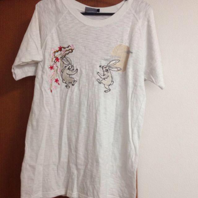 刺繍Tしゃつ メンズのトップス(Tシャツ/カットソー(半袖/袖なし))の商品写真