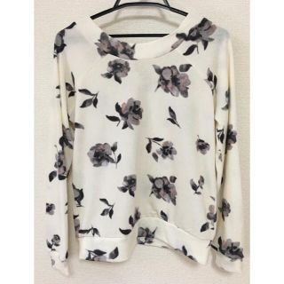 グローブ(grove)の【美品】grove♡花柄トップス(カットソー(長袖/七分))