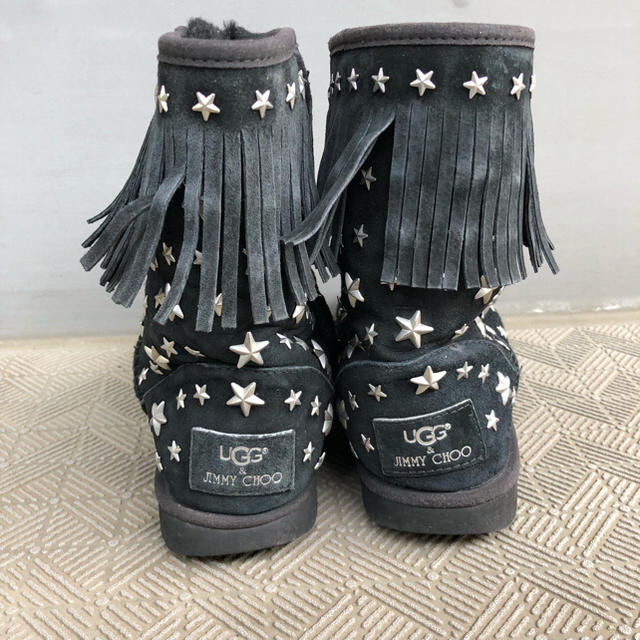 JIMMY CHOO(ジミーチュウ)の★格安★UGG × JIMMY CHOO ムートンブーツ ブラック US7 レディースの靴/シューズ(ブーツ)の商品写真