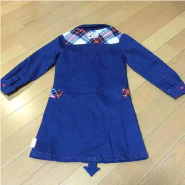 モニカベビーブルーデニムワンピース 110 キッズ/ベビー/マタニティのキッズ服女の子用(90cm~)(ワンピース)の商品写真