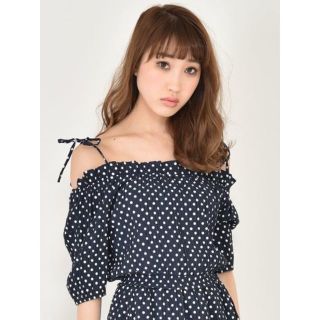 ティティアンドコー(titty&co)の新品 titty&co.　ドット柄オフショルTOPS ネイビー(シャツ/ブラウス(半袖/袖なし))