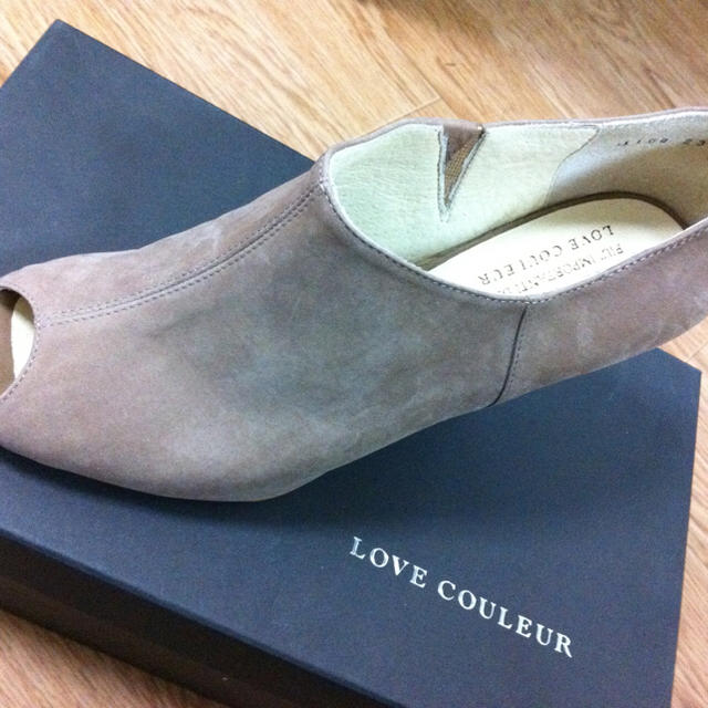LOVE COULEUR(ラブクレール)のlove couleur ラブクレール スウェードパンプス レディースの靴/シューズ(ハイヒール/パンプス)の商品写真