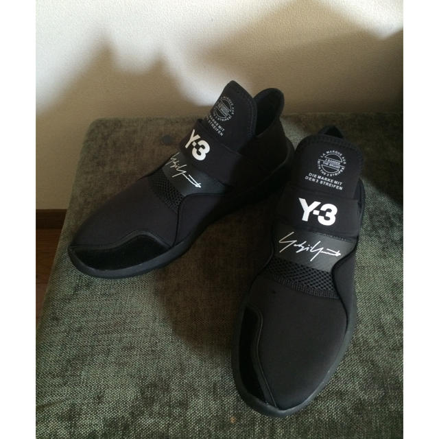 Y-3(ワイスリー)のえーかさ様専用 Y3 新品 17新作完売品 27㎝ メンズの靴/シューズ(スニーカー)の商品写真