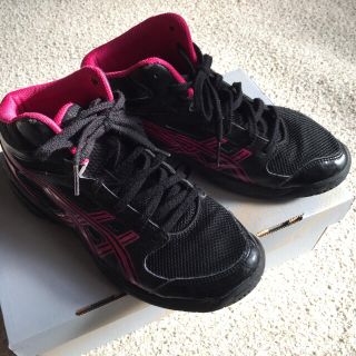 アシックス(asics)の【asics アシックス】バスケットシューズ 23.0 黒×ピンク(バスケットボール)