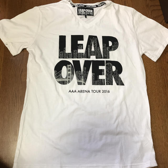 AAA(トリプルエー)のAAAライブTシャツ LEAP OVER エンタメ/ホビーのタレントグッズ(ミュージシャン)の商品写真