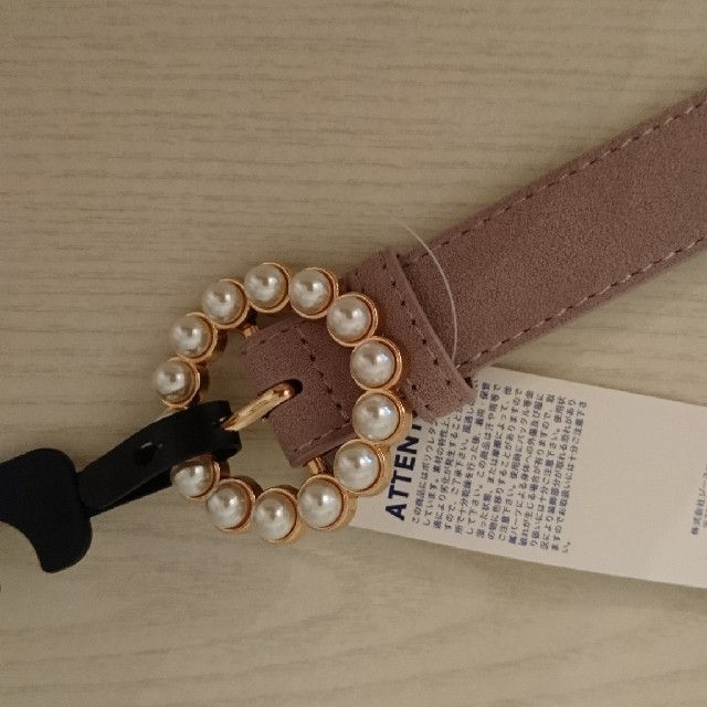 GU(ジーユー)のGU パールベルト 新品未使用 ピンク インスタ レディースのファッション小物(ベルト)の商品写真