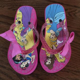 ディズニー(Disney)の美品 未使用に近い ビーチサンダル プリンセス 女の子 16.5-17.5(サンダル)