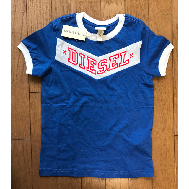 DIESEL(ディーゼル)のstar★様専用 新品 ディーゼル キッズ Tシャツ 110 2枚 キッズ/ベビー/マタニティのキッズ服男の子用(90cm~)(Tシャツ/カットソー)の商品写真