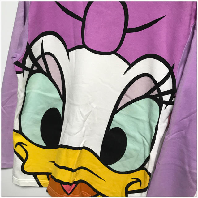 Disney ディズニー デイジー Tシャツ ロンtの通販 By Yuu09 S Shop ディズニーならラクマ