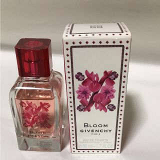 ジバンシィ(GIVENCHY)のGivenchy ジバンシー ブルーム オーデトワレ 50ml(香水(女性用))