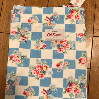 キャスキッドソン(Cath Kidston)のキャスキッドソン  エプロン  新品(収納/キッチン雑貨)