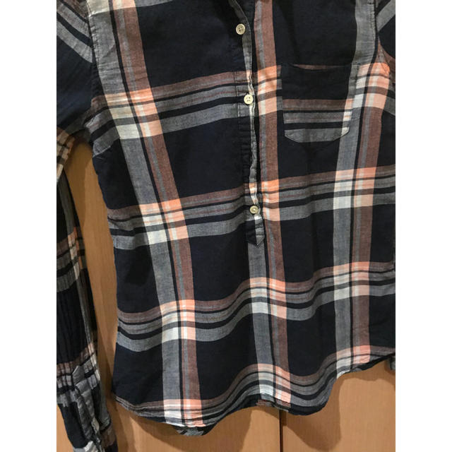 Old Navy(オールドネイビー)のOLD NAVYシャツ レディースのトップス(シャツ/ブラウス(長袖/七分))の商品写真