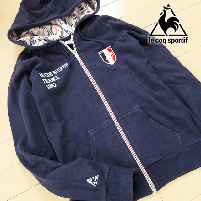 le coq sportif(ルコックスポルティフ)の美品 Mサイズ ルコックスポルティフ レディース パーカージャケット ネイビー レディースのトップス(パーカー)の商品写真