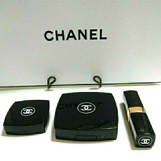 シャネル(CHANEL)のCHANEL フェイスパウダー&アイシャドウ&口紅(フェイスパウダー)