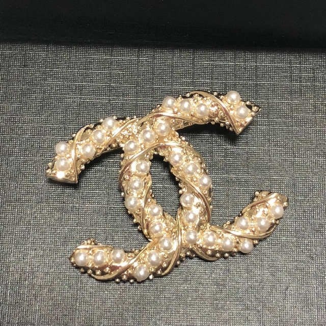 CHANEL(シャネル)のシャネル　ブローチ レディースのアクセサリー(ブローチ/コサージュ)の商品写真