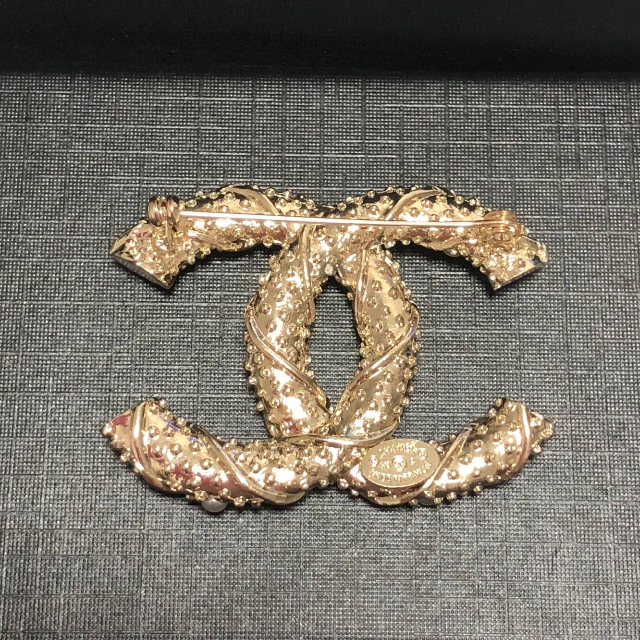 CHANEL(シャネル)のシャネル　ブローチ レディースのアクセサリー(ブローチ/コサージュ)の商品写真