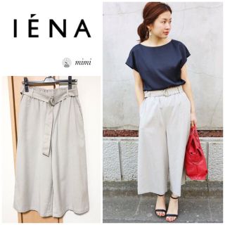 イエナ(IENA)の美品❣️ IENA レーヨンリネンフレアパンツ ナチュラル 40(カジュアルパンツ)