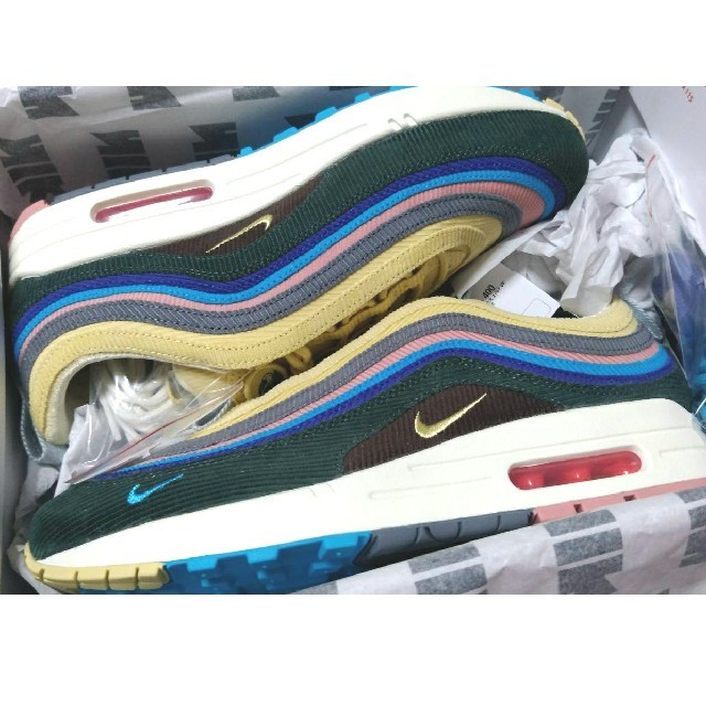 NIKE(ナイキ)の✩AIR MAX 1/97 VF SW 26.5✩ メンズの靴/シューズ(スニーカー)の商品写真