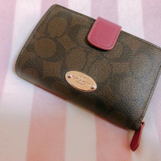 コーチ(COACH)の(最終値下げ) COACH❤️二つ折り財布 （ブラウン×クランベリー） ピンク(財布)