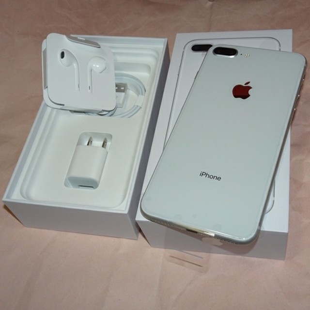 Apple(アップル)の値下☆SIMフリー iPhone8 Plus 64GB シルバー 新品 判定○ スマホ/家電/カメラのスマートフォン/携帯電話(スマートフォン本体)の商品写真