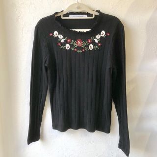 レイカズン(RayCassin)のゆかっち様専用 RAY CASSIN レイカズン 刺繍カットソー(カットソー(長袖/七分))