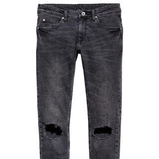 エイチアンドエム(H&M)の新品 H&M Skinny Trashed Jeans(デニム/ジーンズ)