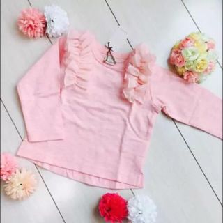 プティマイン(petit main)の♡新品♡プティマイン ♡肩フリル長袖カットソー♡(Ｔシャツ)