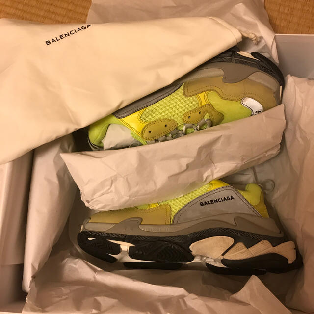 最高 Balenciaga - KB21 balenciaga triple s ネオンイエロー 39