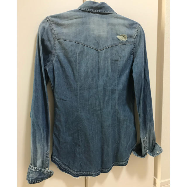 American Eagle(アメリカンイーグル)の専用♡アメリカンイーグル♡ダメージデニムシャツ レディースのトップス(シャツ/ブラウス(長袖/七分))の商品写真