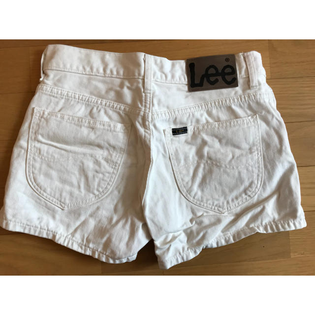 Lee(リー)のLee 白 ショーパン ショートパンツ レディースのパンツ(ショートパンツ)の商品写真