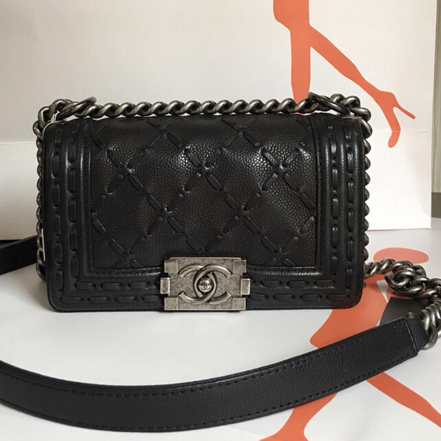 CHANEL(シャネル)のLulu 様 専用CHANEL ボーイ シャネル ショルダーバッグ レア  レディースのバッグ(ショルダーバッグ)の商品写真