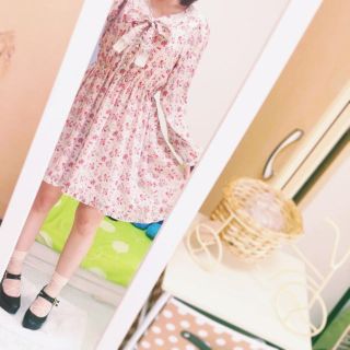 アマベル(Amavel)のAmavel♡新品ローズ柄レースワンピ(ひざ丈ワンピース)