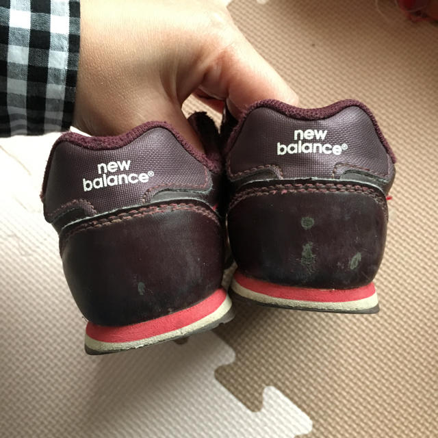 New Balance(ニューバランス)のニューバランス レッド 16.5cm キッズ/ベビー/マタニティのキッズ靴/シューズ(15cm~)(スニーカー)の商品写真