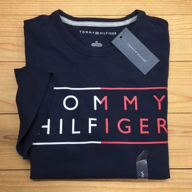 TOMMY HILFIGER(トミーヒルフィガー)の新品【メンズM】★トミー★トリコロールカラー！裾タグ付き半袖Ｔシャツ/紺 メンズのトップス(Tシャツ/カットソー(半袖/袖なし))の商品写真