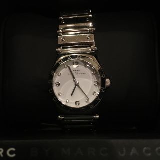 マークバイマークジェイコブス(MARC BY MARC JACOBS)のMARC BY MARC JACOBSマークバイ シルバー腕時計(腕時計)