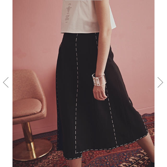 Ameri VINTAGE(アメリヴィンテージ)のSTITCH PANEL SKIRT レディースのスカート(ひざ丈スカート)の商品写真