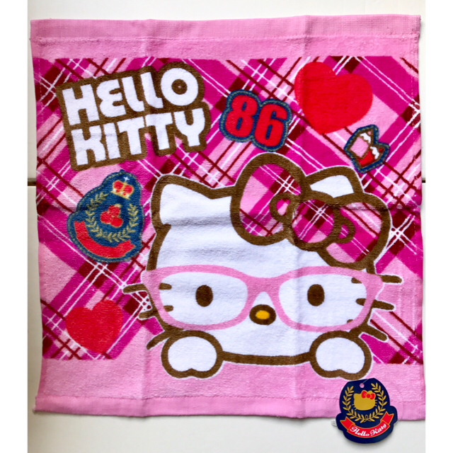 サンリオ(サンリオ)の【新品】Hello Kitty 顔形タオル + ウォッシュタオル + 大判タオル レディースのファッション小物(ハンカチ)の商品写真