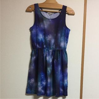 エイチアンドエム(H&M)のH＆M☆宇宙柄ワンピース(ワンピース)