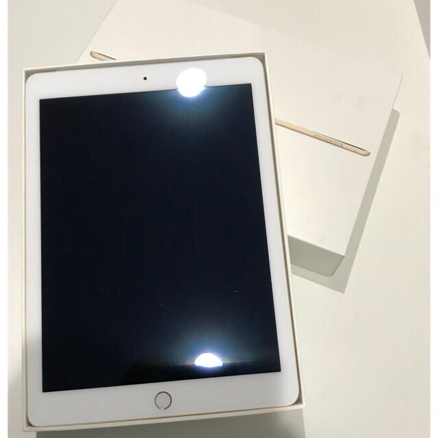 美品】iPad Air 2 16 GB Gold-