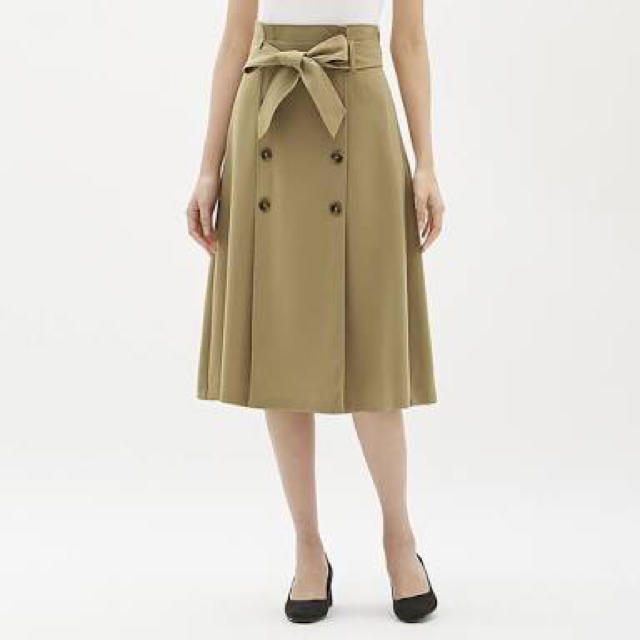 GU(ジーユー)の今期新品 GU トレンチAラインスカート NR ベージュ Mサイズ レディースのスカート(ひざ丈スカート)の商品写真