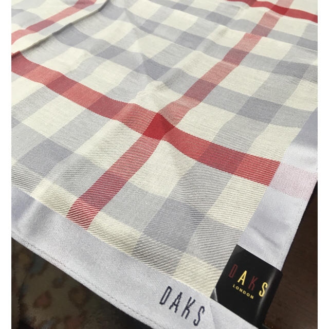 DAKS(ダックス)のDAKS ハンカチ メンズのファッション小物(ハンカチ/ポケットチーフ)の商品写真