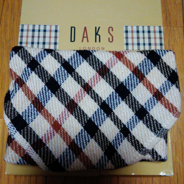DAKS(ダックス)のダックス　ハンカチ　新品未使用 レディースのファッション小物(ハンカチ)の商品写真