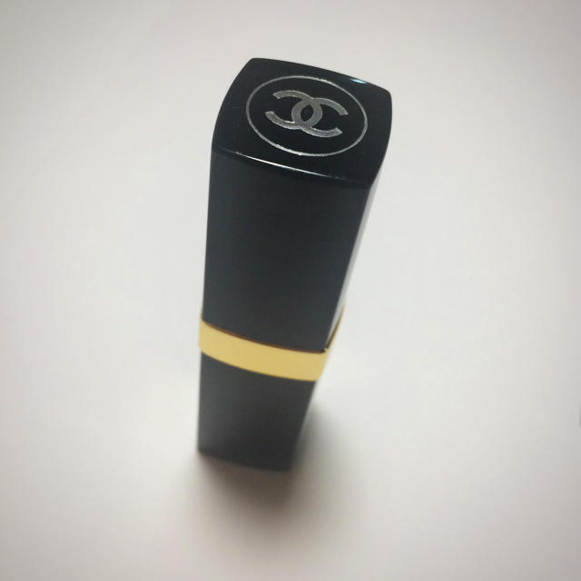 CHANEL(シャネル)のCHANEL☆ROUGE EN DIABLE02 コスメ/美容のベースメイク/化粧品(口紅)の商品写真