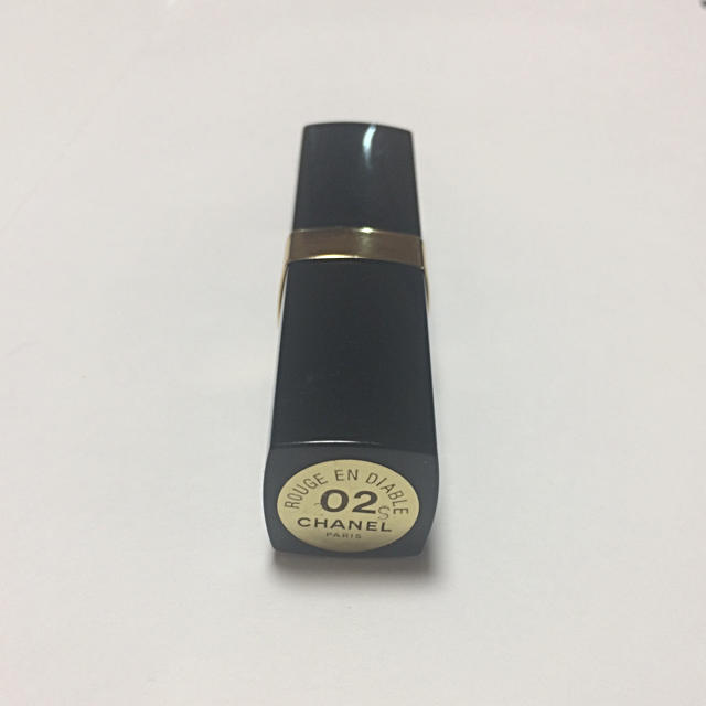 CHANEL(シャネル)のCHANEL☆ROUGE EN DIABLE02 コスメ/美容のベースメイク/化粧品(口紅)の商品写真