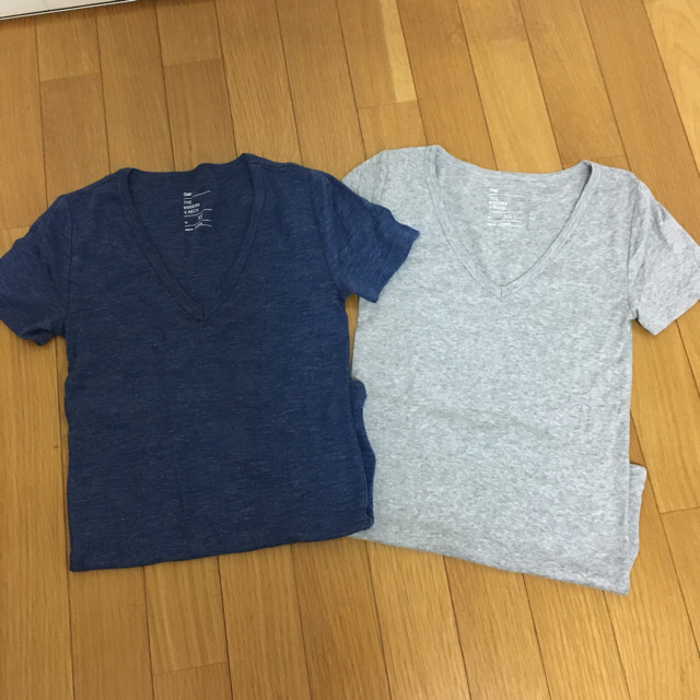 GAP(ギャップ)の2300☺︎セール GAP Ｔシャツ2枚 レディースのトップス(Tシャツ(半袖/袖なし))の商品写真