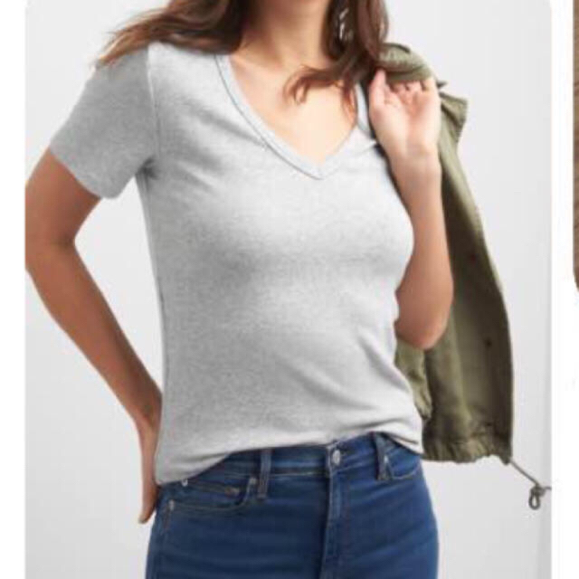 GAP(ギャップ)の2300☺︎セール GAP Ｔシャツ2枚 レディースのトップス(Tシャツ(半袖/袖なし))の商品写真