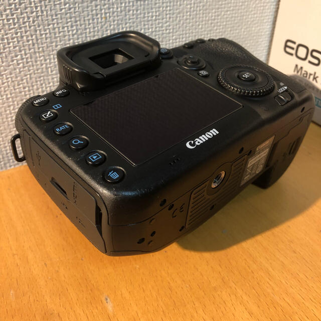 美品!Canon EOS 7D markⅡ ボディ mark2 1オーナー! 美品!Canon EOS 7D markⅡ ボディ mark2 1オーナー!