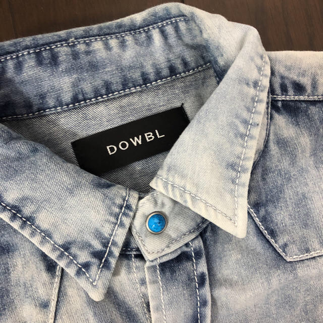 DOWBL(ダブル)のDOWBL ウォッシュデニムシャツ  メンズのトップス(シャツ)の商品写真