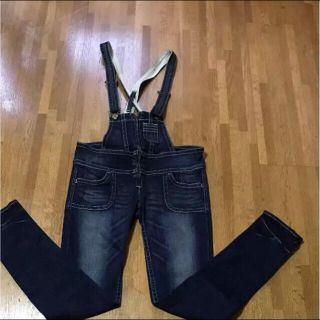 スライ(SLY)のSLY JEANS スキニーサロペット オーバーオール(サロペット/オーバーオール)